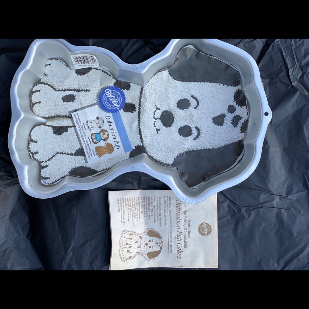 Puppy cake pan